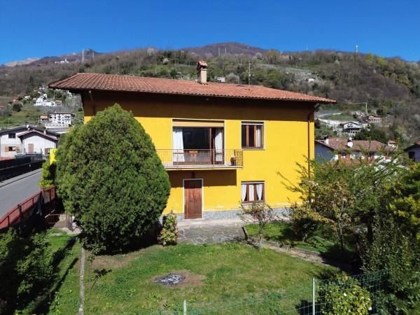 Villa in Piazza Matteri, Dongo