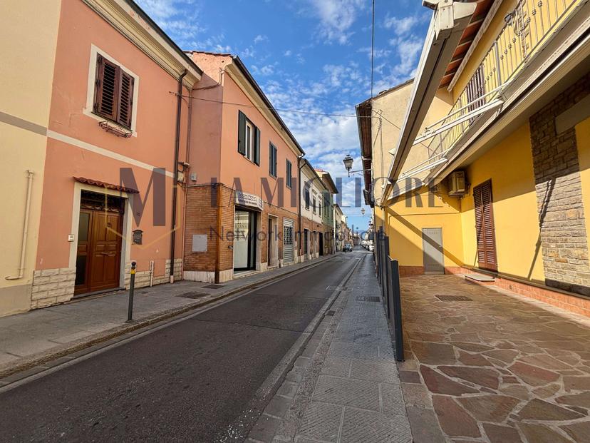 Villa in Via Matteo degli Organi , Prato