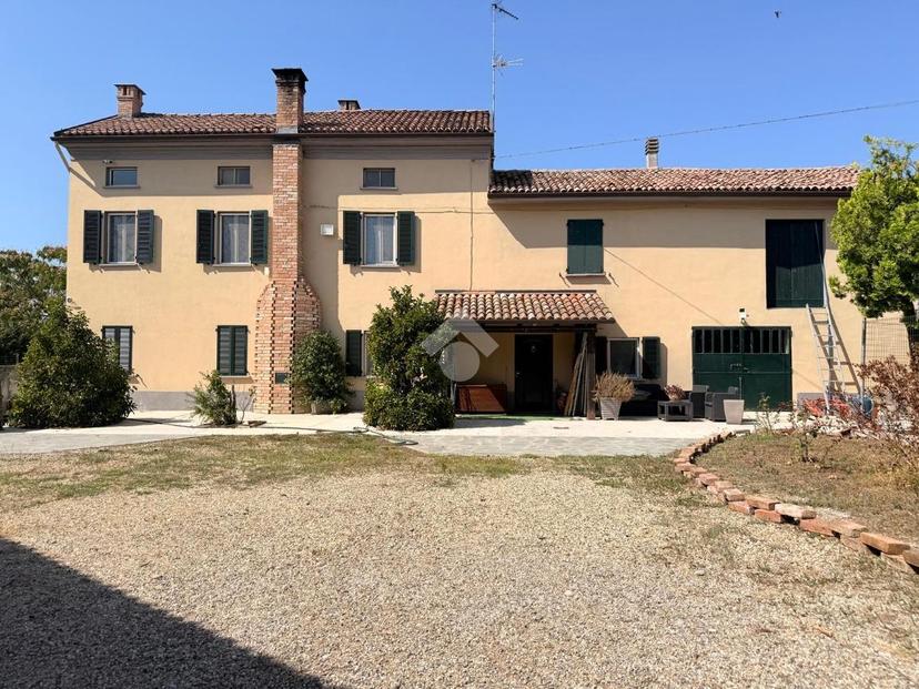 Casa indipendente in Via Castelnuovo 40, Sale — foto 4 di 5
