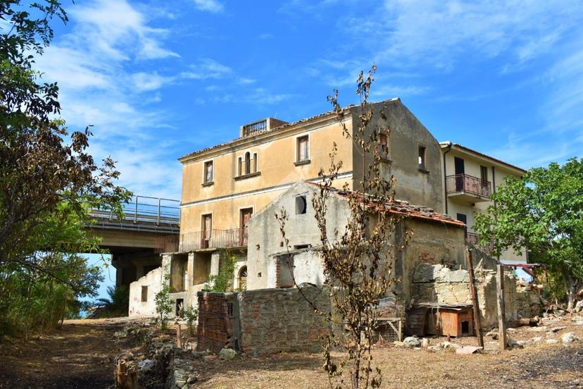 Casa indipendente in Via Torrevecchia, Paola — foto 2 di 5