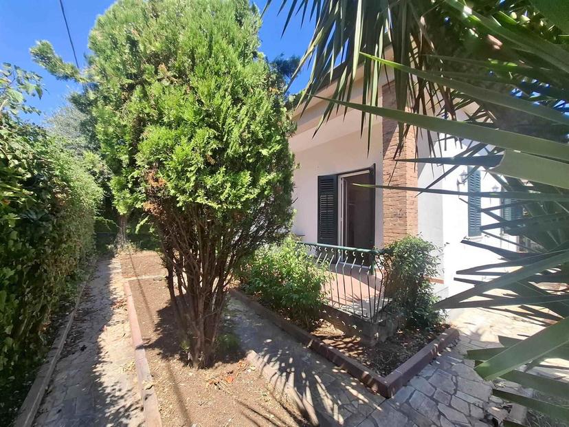 Villa in Viale Ebe, Palermo