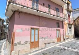 Casa indipendente in Quadrelle, Quadrelle