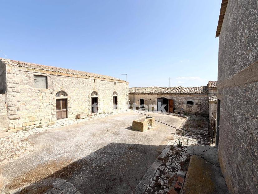 Rustico in Contrada Magazinazzi, Ragusa