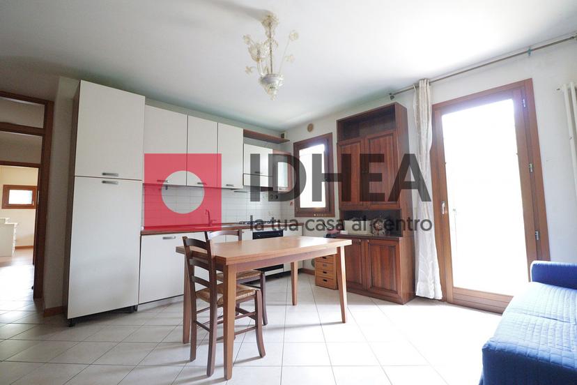 Trilocale in Via G. di Vittorio, Montebelluna — foto 2 di 5