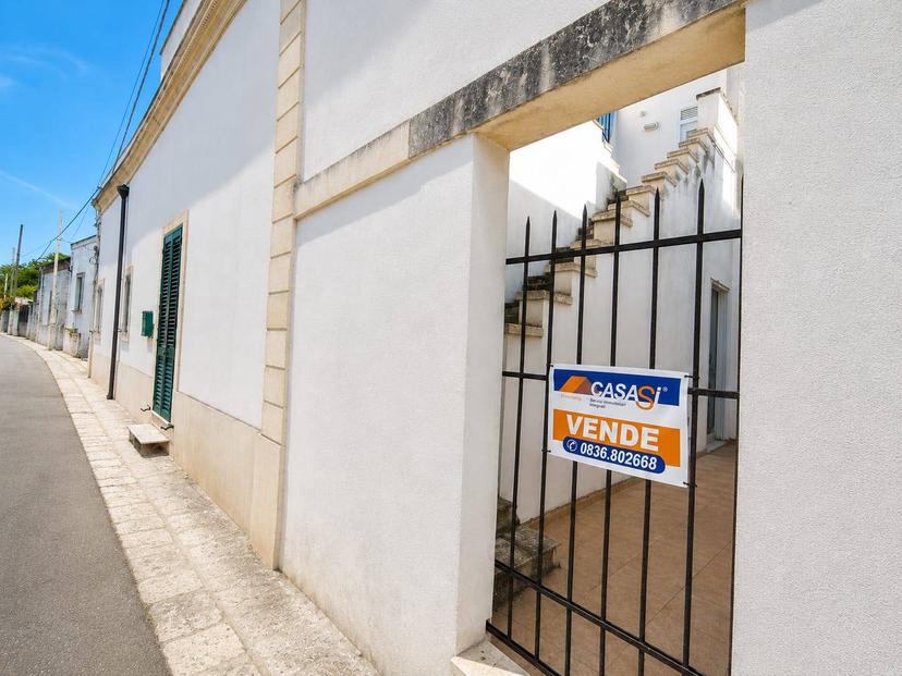Casa indipendente in Via De Viti De Marco, Uggiano la Chiesa