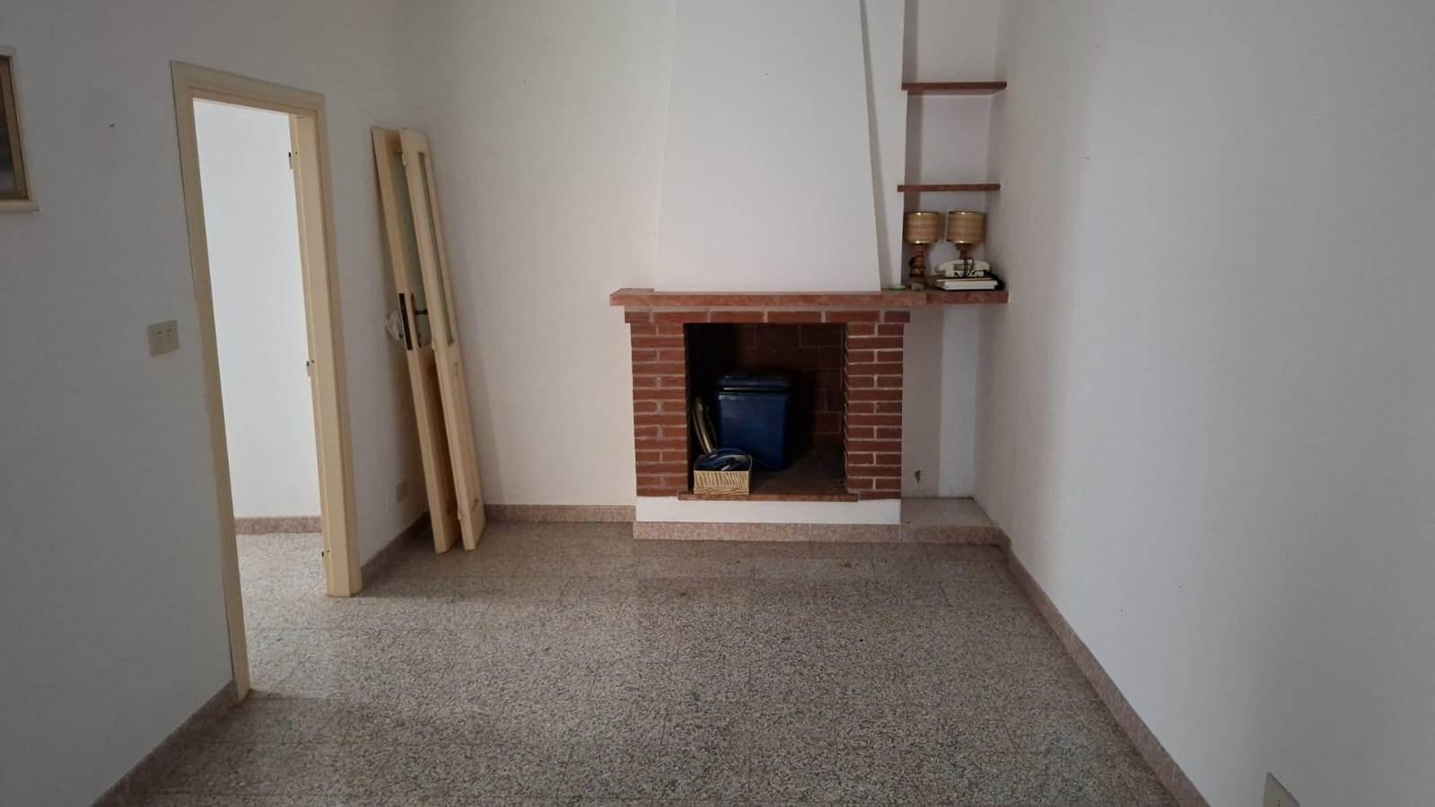 Bilocale, Faleria