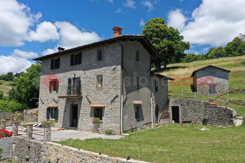 Villa in Strada Provinciale  71, Castiglione di Garfagnana — foto 3 di 5