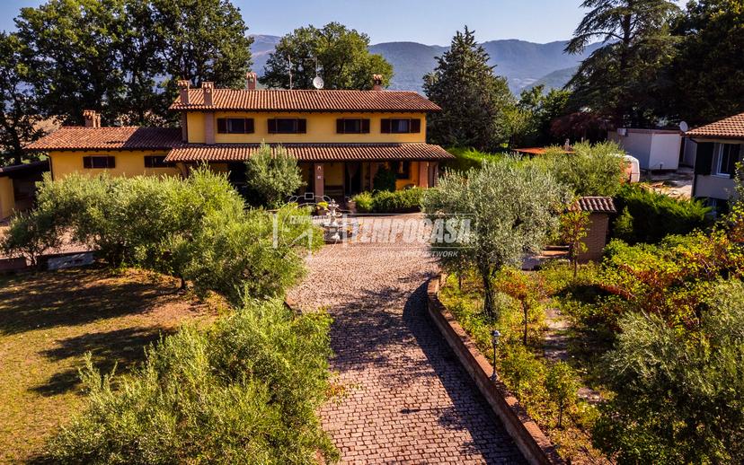Villa in Vocabolo Ceresi, Matelica — foto 2 di 5