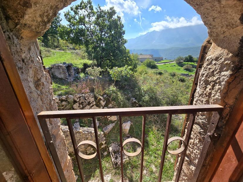 Rustico in Via della Montagna Snc, Tione degli Abruzzi — foto 4 di 5