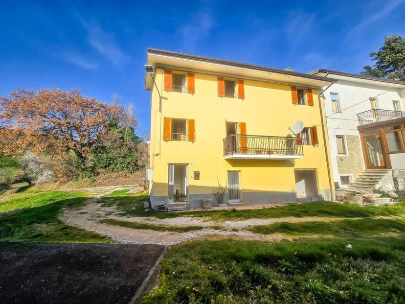 Casa indipendente in Ca' di Stefano, Frontino — foto 2 di 5