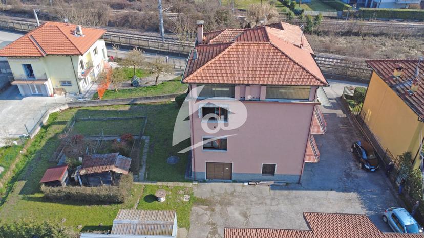 Villa a schiera in Via Giuseppe Verdi 9, Sangiano — foto 4 di 5