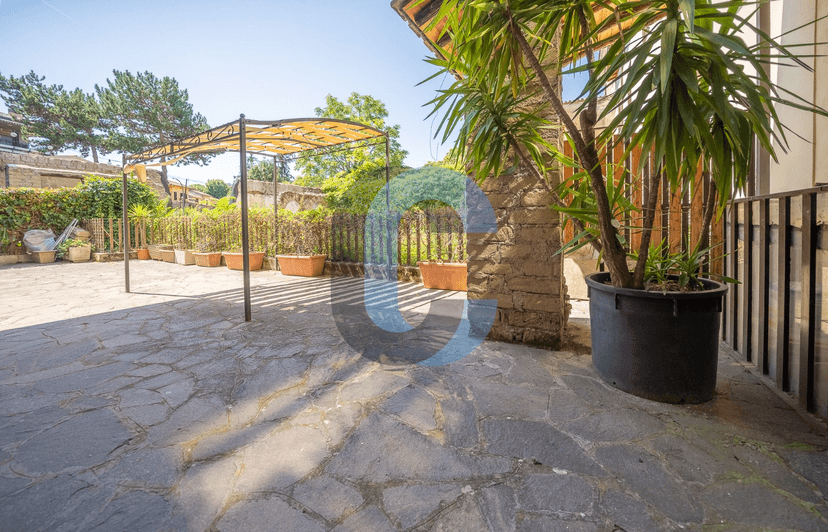 Trilocale in Via Maria Gabriella dell' Unità, Grottaferrata — foto 3 di 5