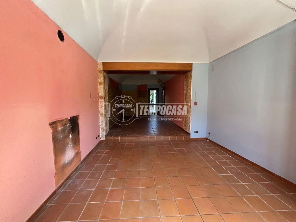 Casa indipendente in Via Carlo Botta 33, Castellamonte