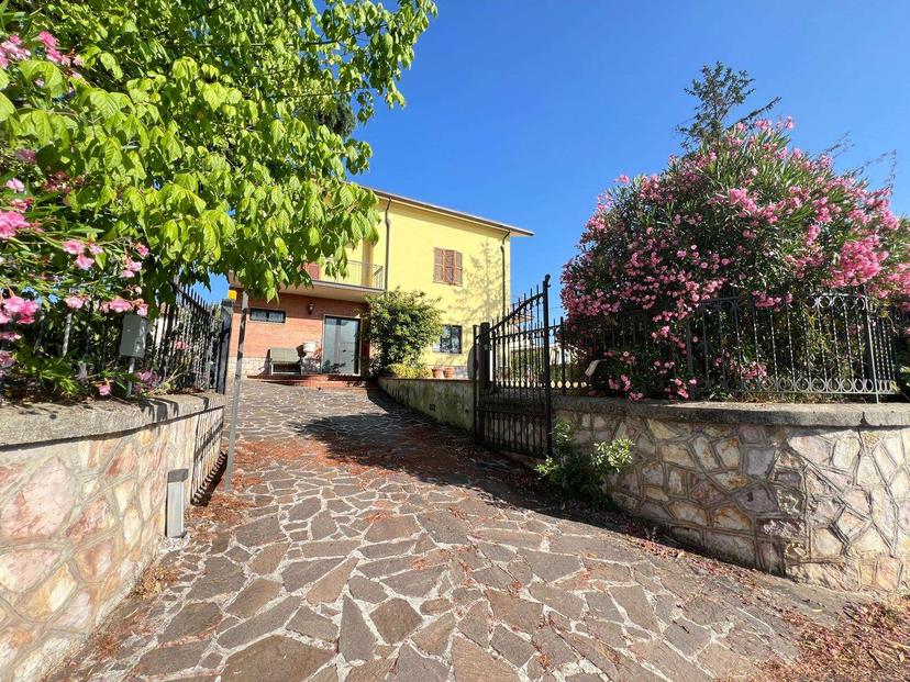 Villa unifamiliare in Via delle Macchiette , Campello sul Clitunno — foto 4 di 5