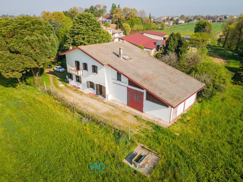 Casa indipendente in Strada dell'Ospedaletto, Vicenza — foto 4 di 5