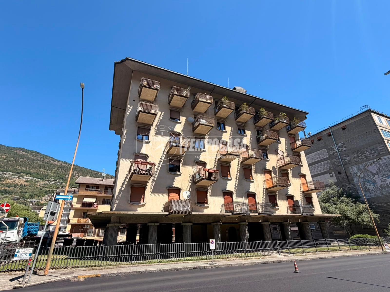 Trilocale in Via Chambery 100, Aosta
