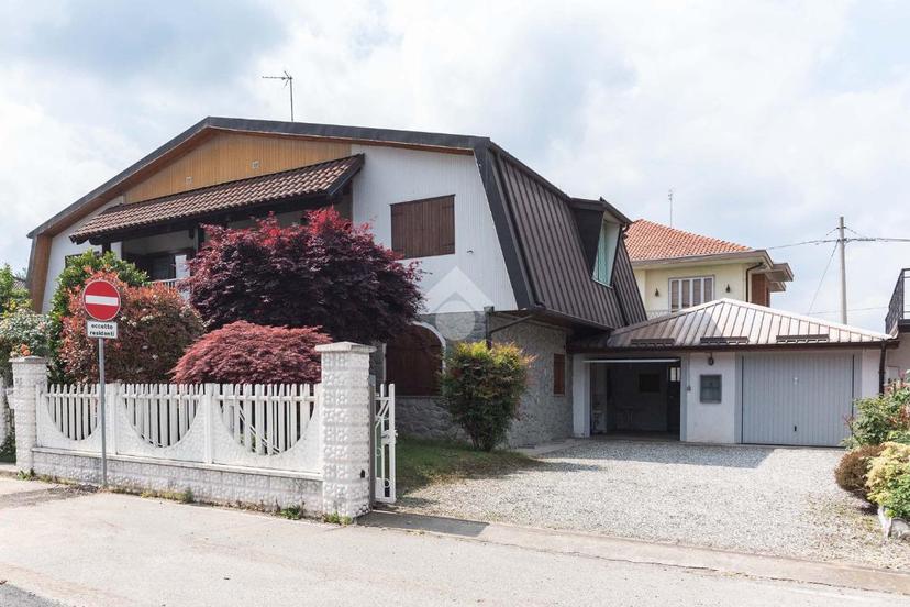 Villa in Via Gavazza 31, Ciriè — foto 3 di 5