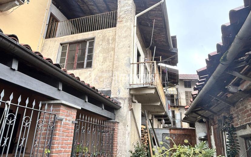Appartamento in Via Maestra, Biella