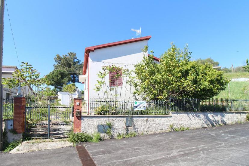 Rustico in Via Sangro 11, Roseto degli Abruzzi — foto 3 di 5