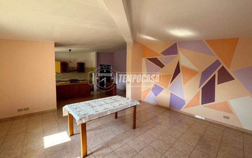 Quadrilocale in Piazza Avis 1, San Prospero — foto 4 di 5