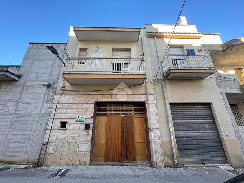 Casa indipendente in Via Edmondo d'Amicis 36, Villa Castelli — foto 4 di 5