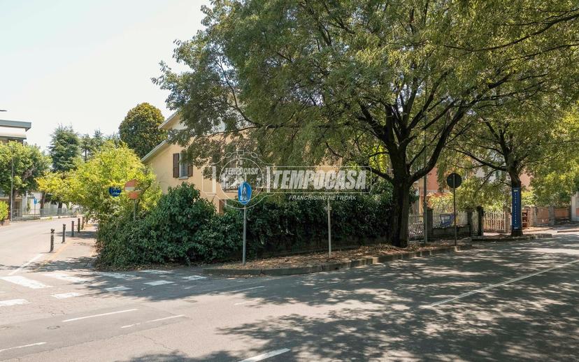 Quadrilocale in Via Fratelli Manfredi, Reggio nell'Emilia — foto 2 di 5