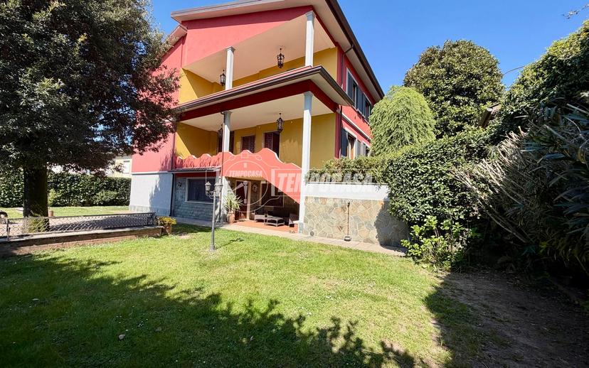 Villa in Via a. Moro 73, Villafranca in Lunigiana — foto 3 di 5