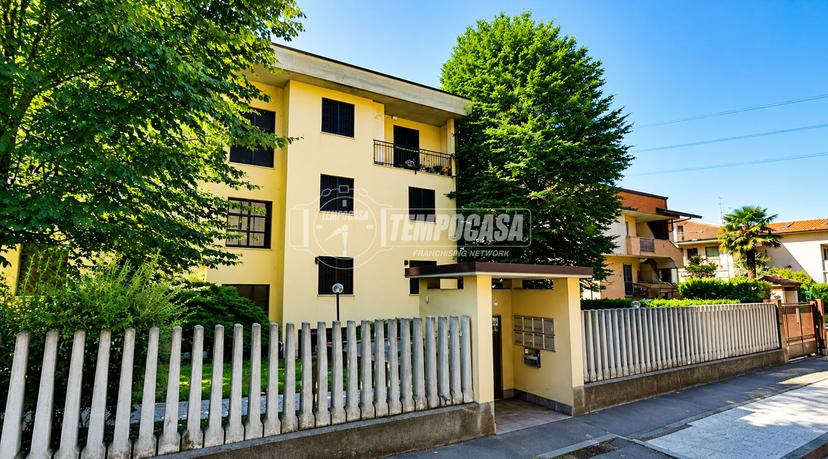 Trilocale in Via Martin Luther King 5, Muggiò