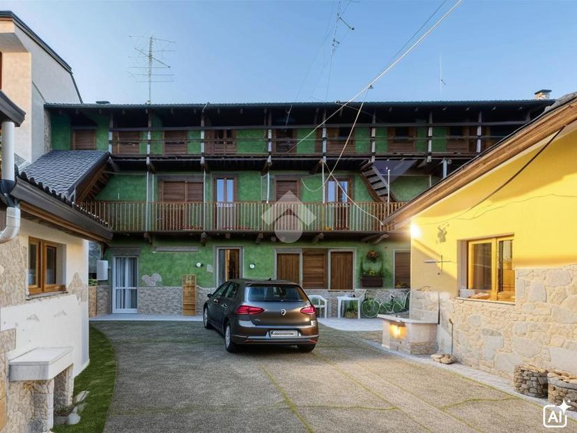 Casa indipendente in Largo S. Martino 14, Cerano — foto 4 di 5