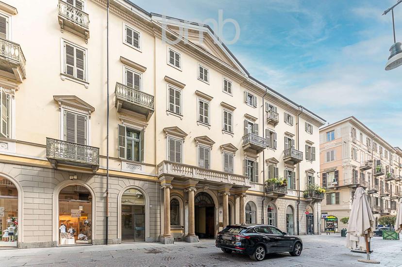 Bilocale in Via Carlo Alberto 47, Torino