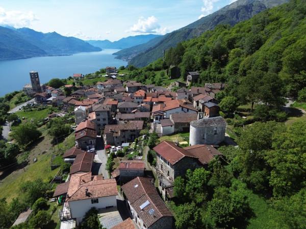 Casale in Via Brenzio 3, Gravedona ed Uniti