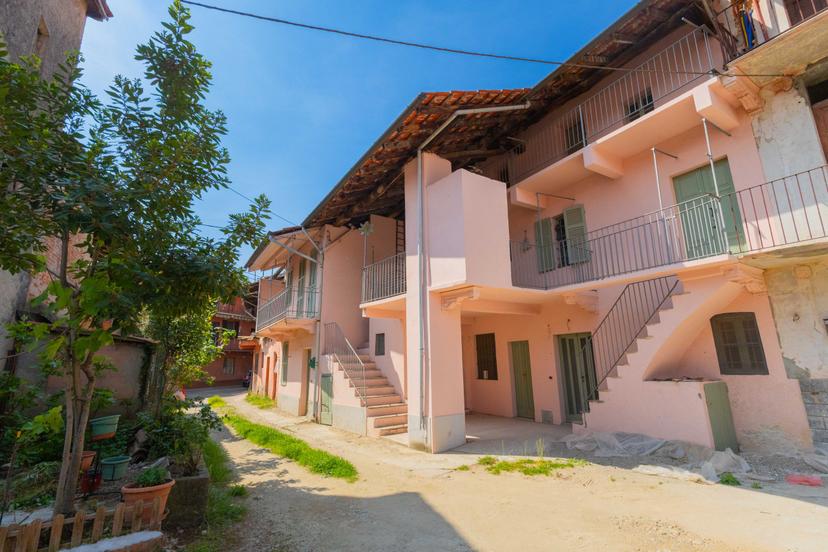 Villa a schiera in Via Giosuè Carducci N.35, Cameri — foto 4 di 5