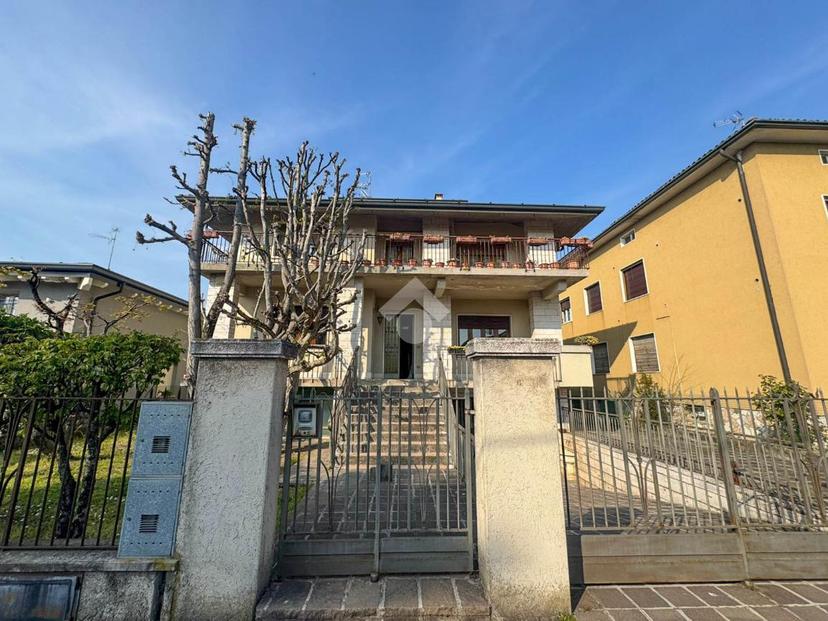 Villa in Via Leopardi 4, Bagnolo Mella — foto 5 di 5