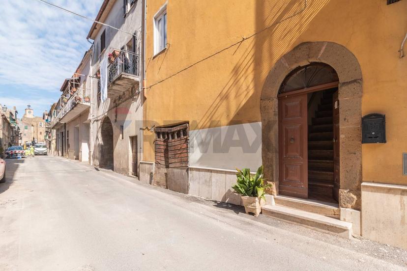 Quadrilocale in Via di Cellere 41, Ischia di Castro — foto 2 di 5
