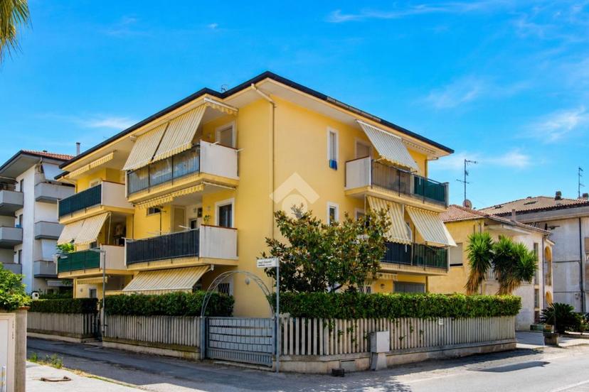 Trilocale in Via degli Oleandri, Alba Adriatica