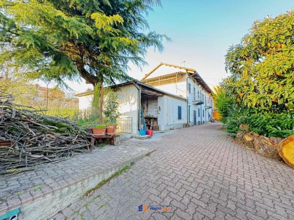 Cascina in Via Santo Stefano 110, Montegrosso d'Asti — foto 2 di 5