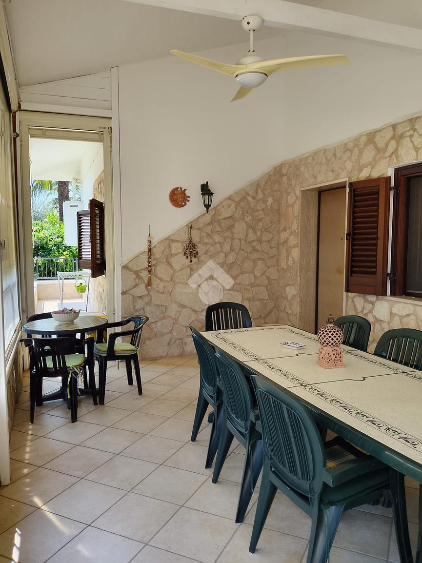 Villa, Ginosa