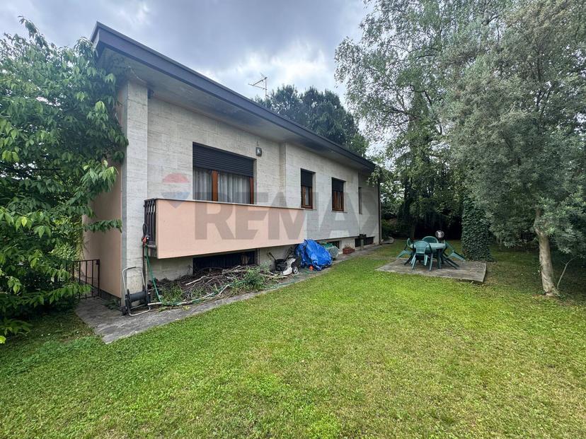 Villa in Via Saronnese 51, Legnano — foto 4 di 5