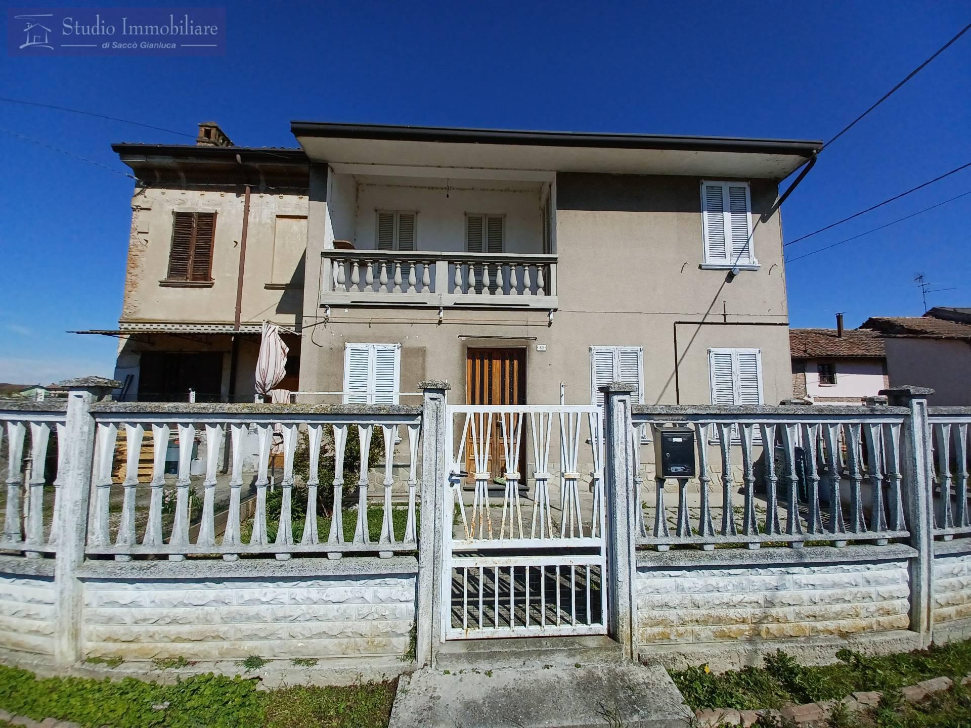 Casa indipendente in Via Marconi 82, Rea