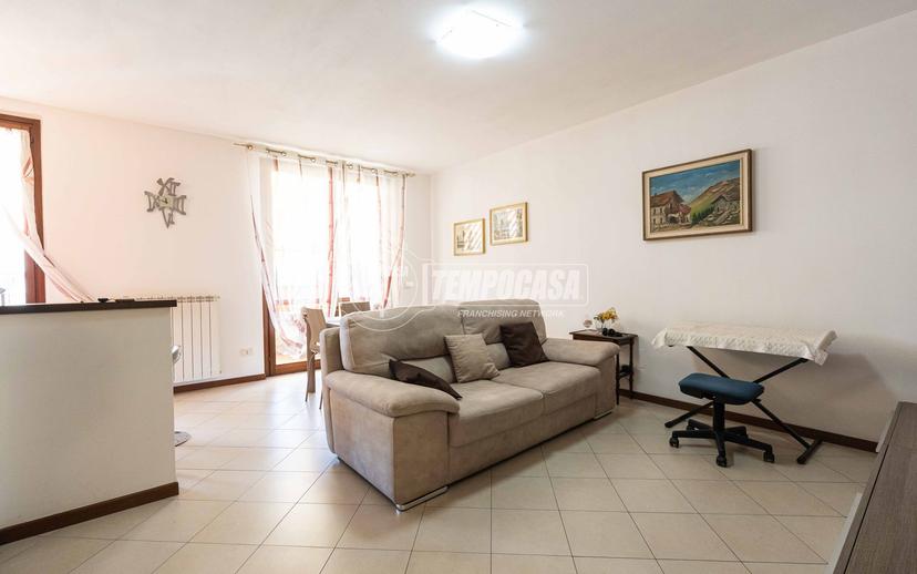 Bilocale in Via Brianza 2, Merone — foto 2 di 5
