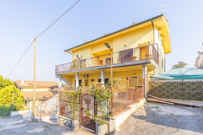 Trilocale in Via Santa Croce, Mentana — foto 4 di 5