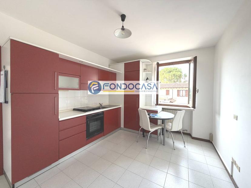 Bilocale in Via Adige, Desenzano del Garda