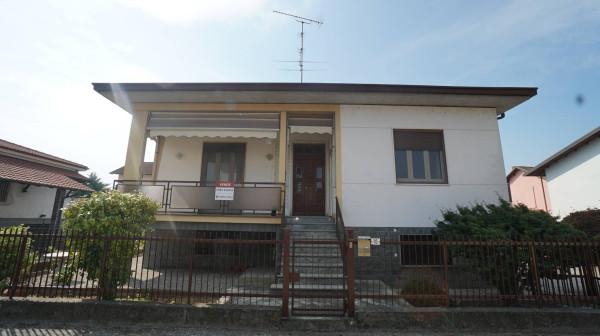 Villa in Via Privata Vincenzo Bellini 10, Cassolnovo — foto 2 di 5