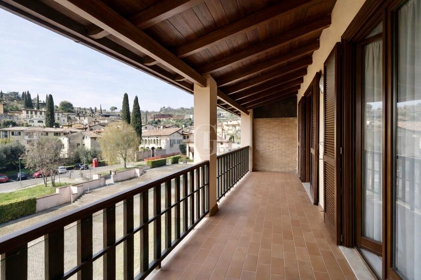 Trilocale in Via Fratelli Beretta 20, Padenghe sul Garda — foto 4 di 5