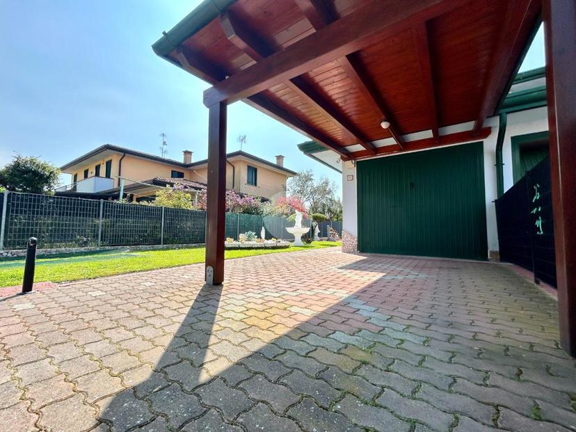 Casa indipendente in Via Gramsci CIVè 26, Correzzola — foto 3 di 5