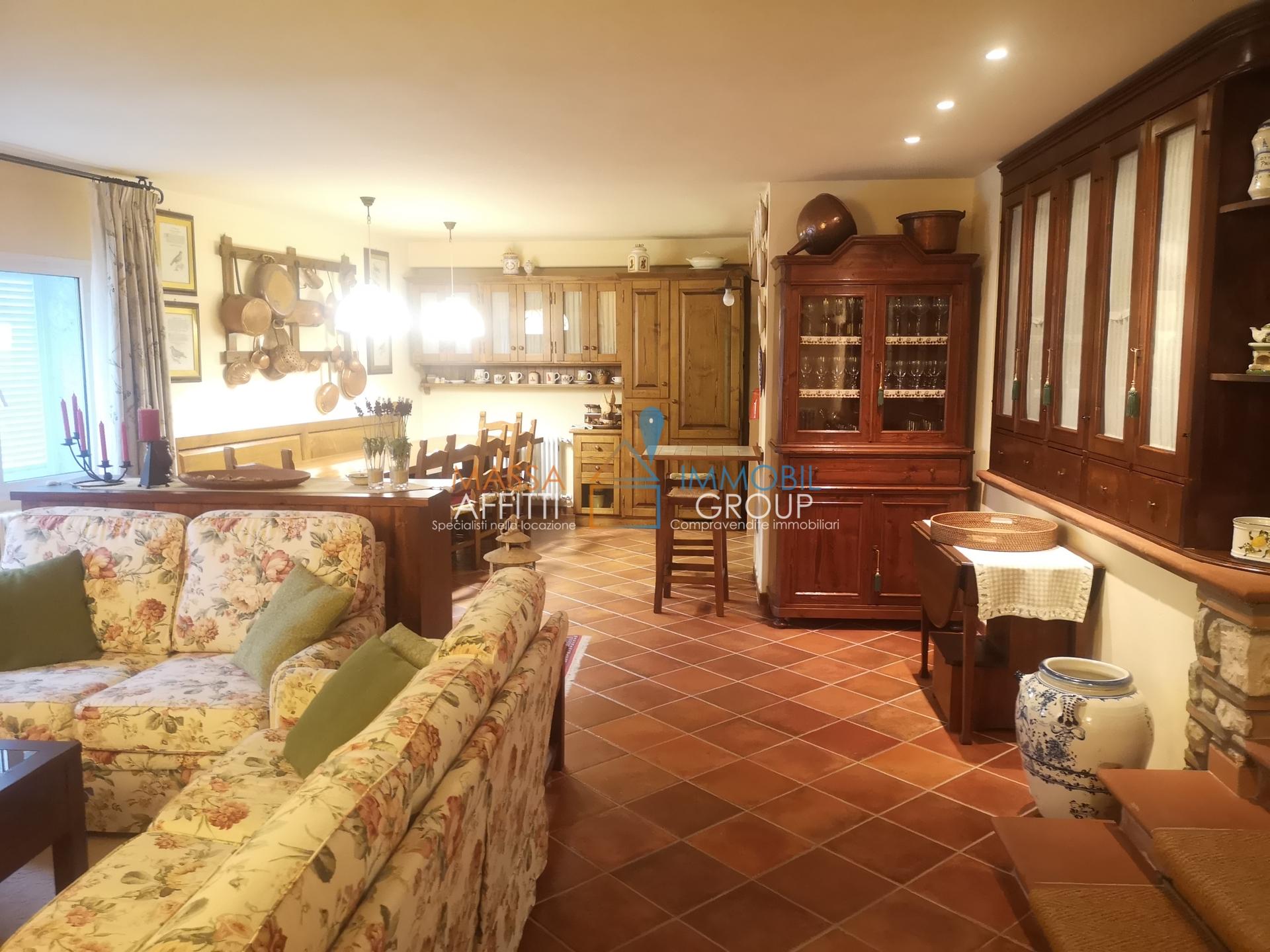 Appartamento in Via Foce 25, Massa