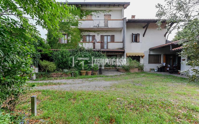 Trilocale in Via Serio 8, Zanica