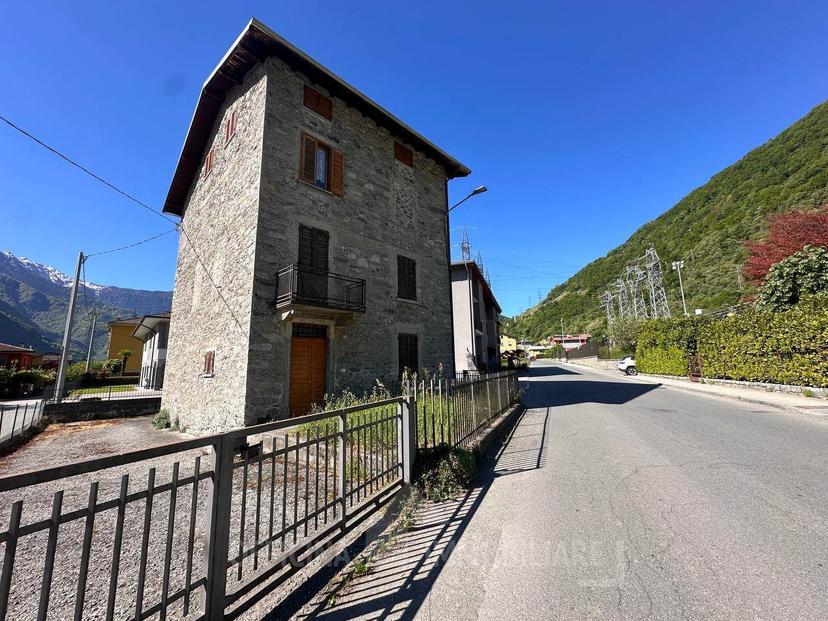 Trilocale in Via Merlina, Ardenno — foto 3 di 5