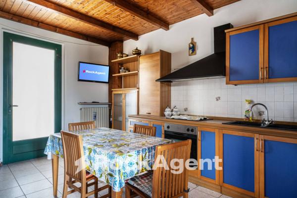 Villa a schiera in Viale Martiri della Libertà 58, Mede — foto 5 di 5