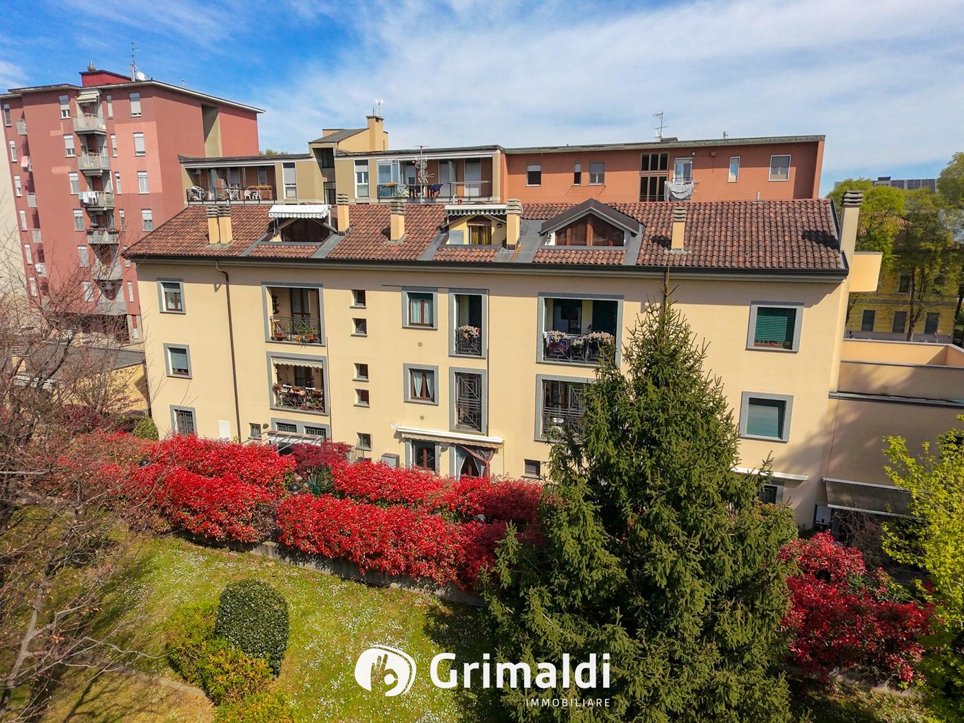 Trilocale in Via Buonarroti 94, Monza